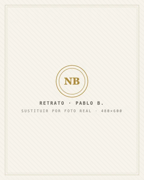 Pablo B., director del despacho Notario Badalona
